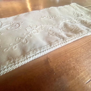1940s Vintage Satin Glove Pouch: Embroidered Netted Storage - Etsy