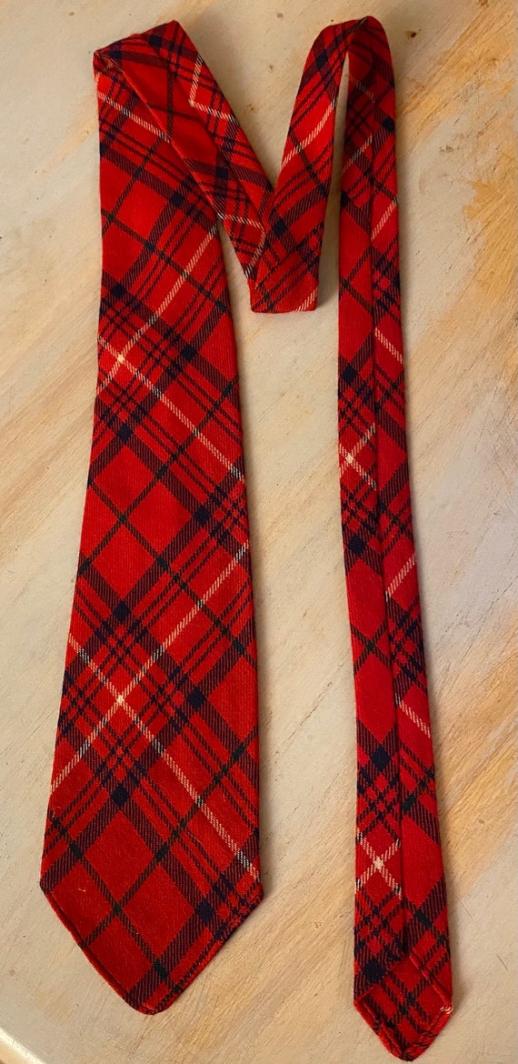 Scottish Tartan Necktie 100% New Wool Lochcarren … - image 1