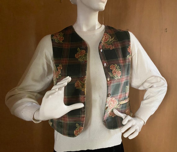 Velveteen Floral & Plaid Vest -  lizsport petite … - image 1