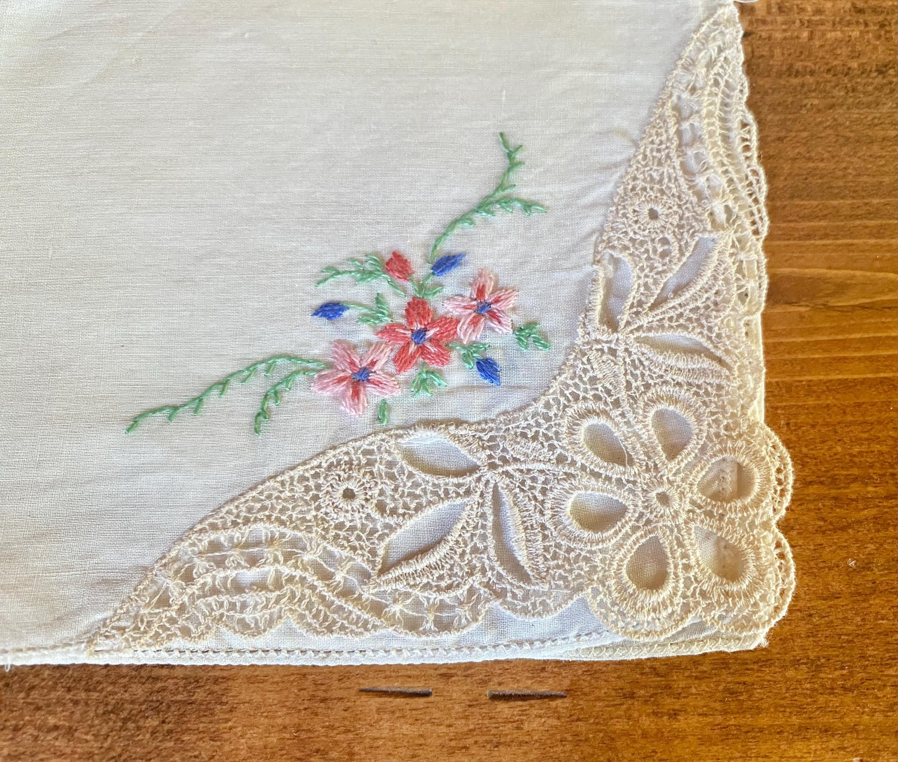 Hand Embroidered Hanky Floral Motif Antique Lace Circa 1950s