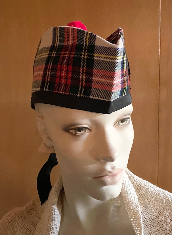 Vintage Tartan Wool Tam Beret: Made in Scotland, 1950s  display picture 1