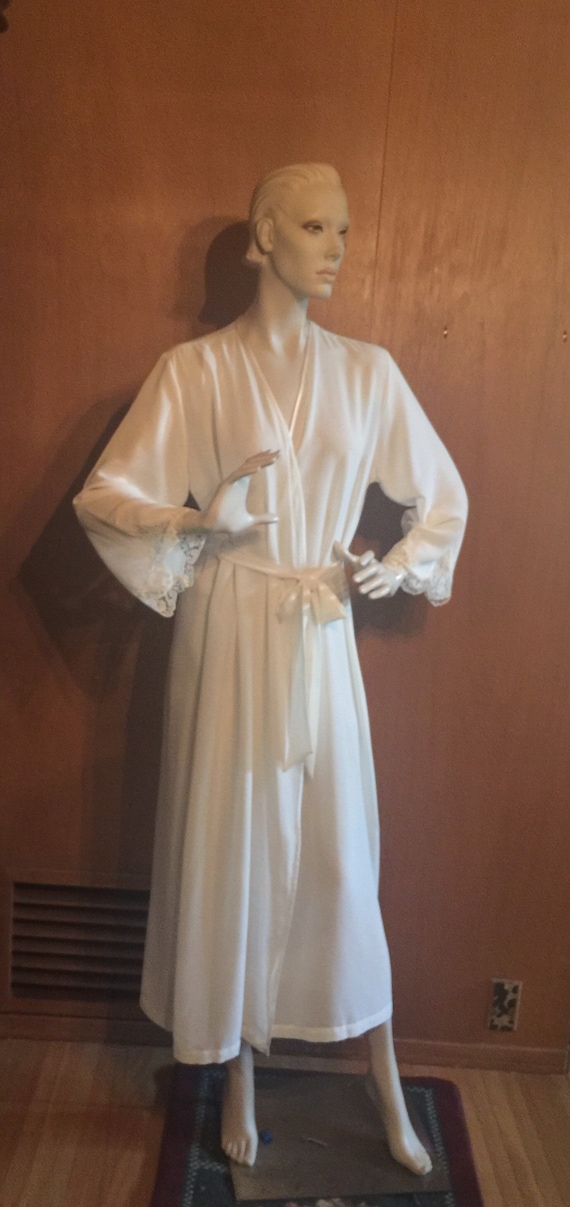 Ivory Chiffon Evening Robe - Lace trim open sleeve