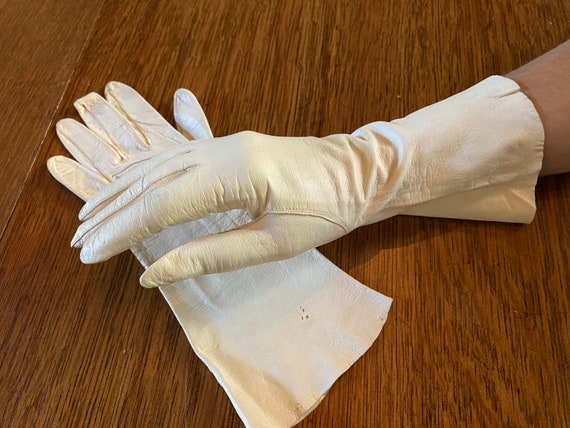 Kid Leather Cream Above Wrist Gloves circa 1950s - image 1