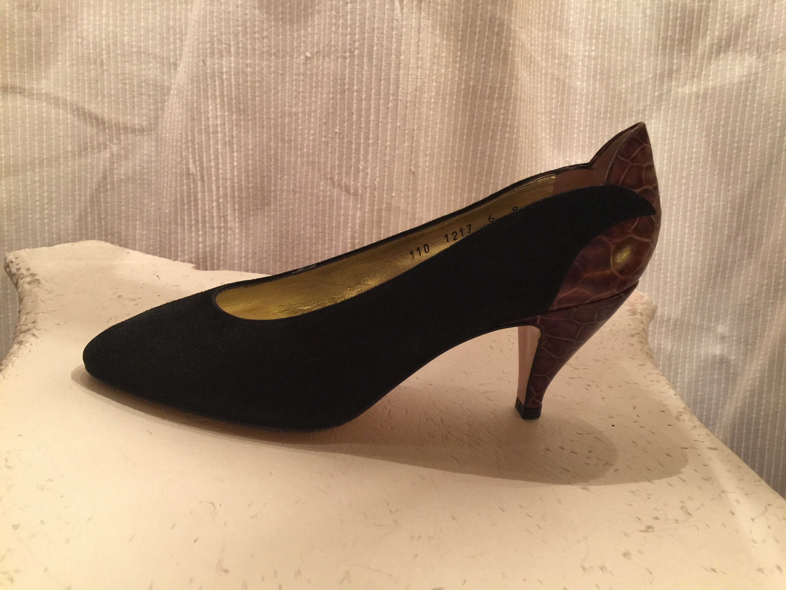 Fancy Black Walter Steiger Shoes Walter Steiger Black Suede Pumps: 1960s Vintage Designer  main image 4