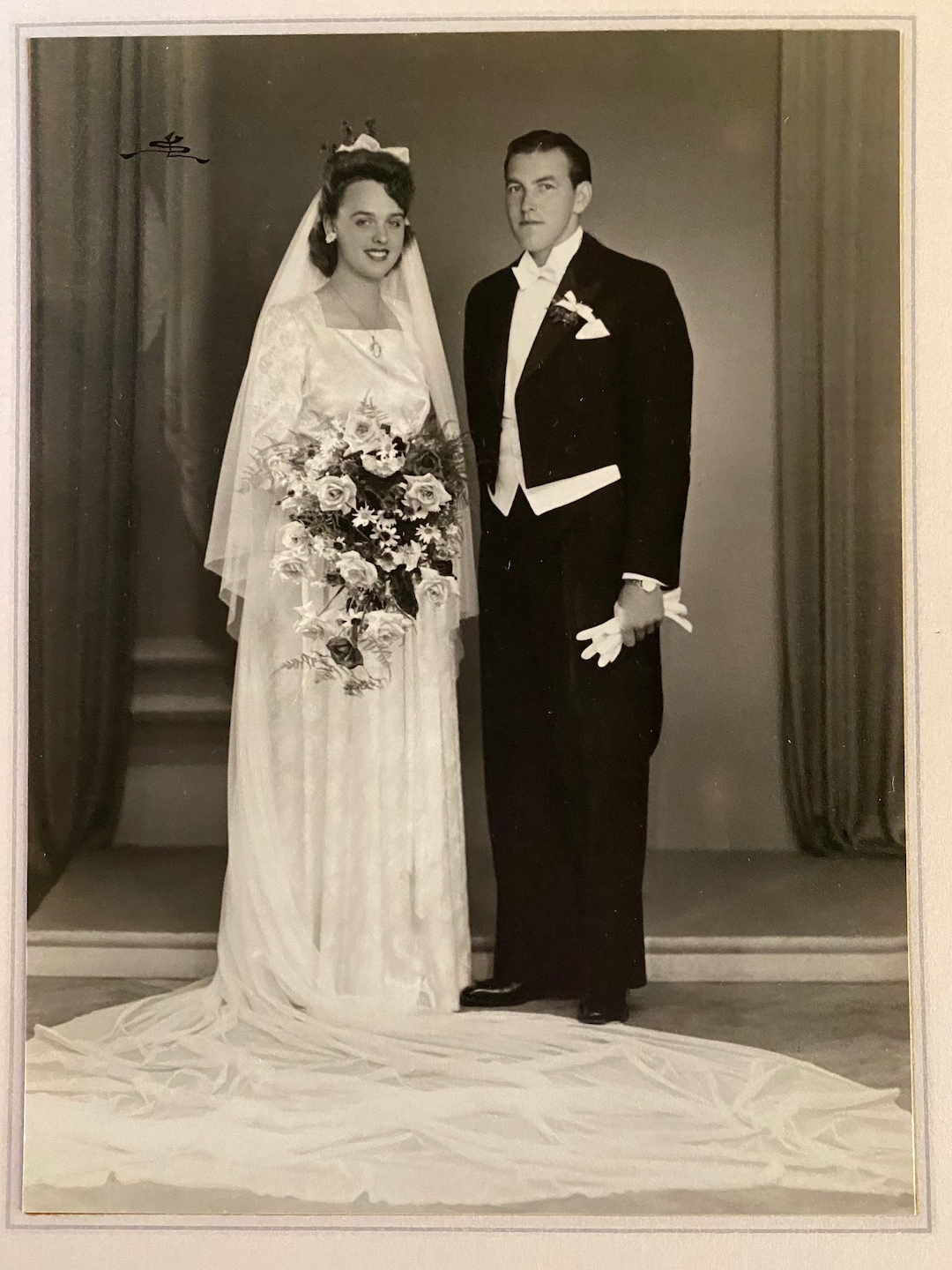 Groom 1940s Wedding Dresses Fashion History Wedding Dress 40s