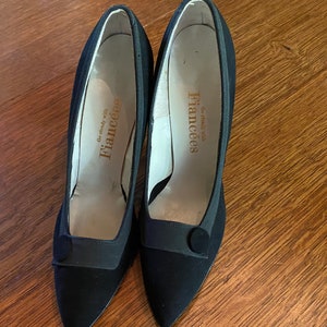 Suede Stiletto Pump Shoes Velvet Button Detail Flat Satin Ribbon Trim “Go Steady with Fiance’es” Size 7 circa 1960s