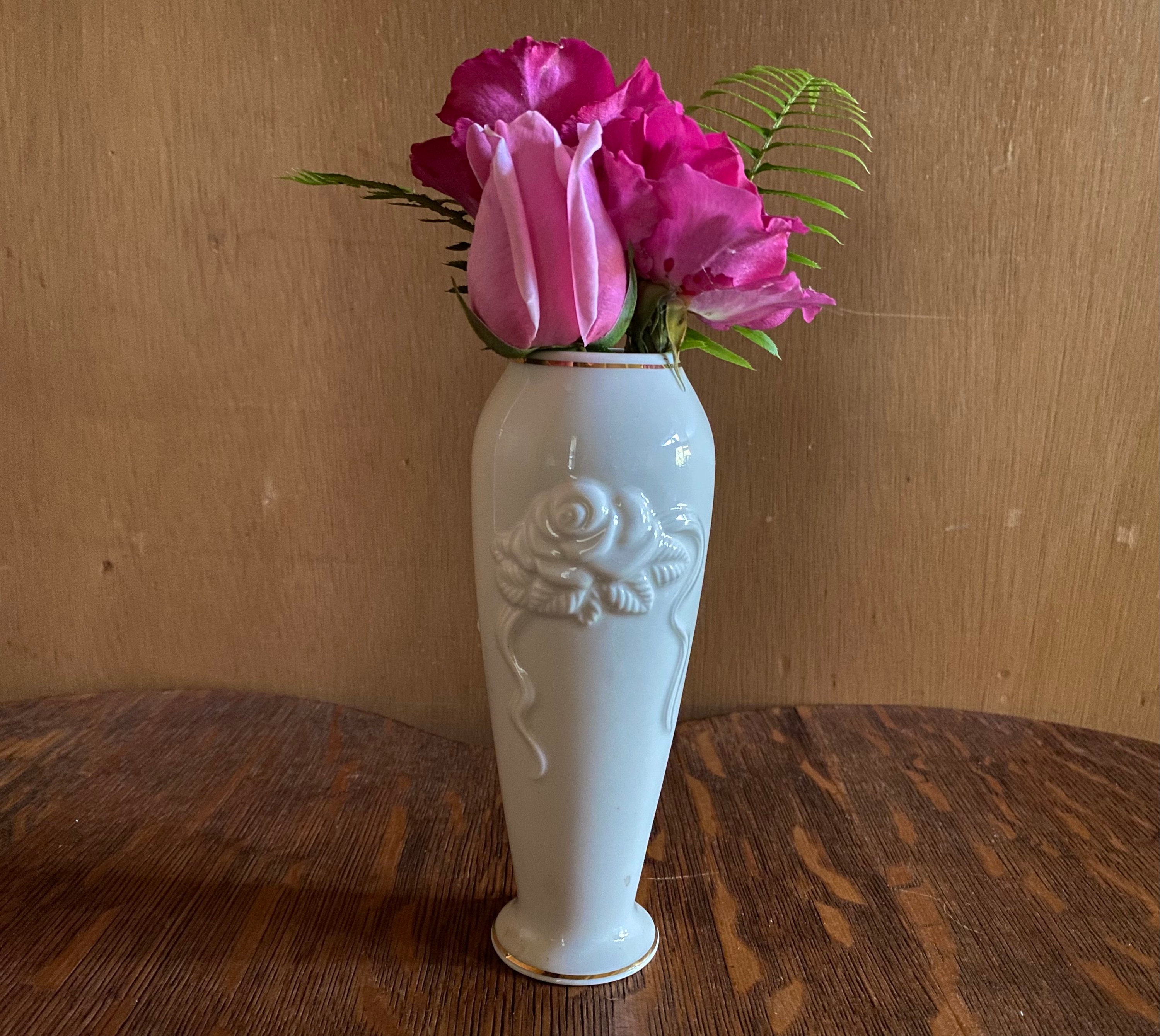LENOX Flower Vase Embossed Floral Ivory With 24K Gold Trim Circa