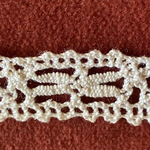 LACE - Antique Bobbin  Lace -  3 Yards 11 Inches  -  circa 1920s