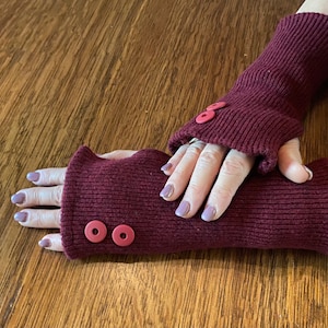 SALE! Wool Fingerless Gloves - Handmade -  Rich Burgundy Color -  Vintage Buttons REDUCED