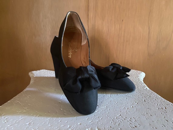 Designer EVINS circa 1940s Custom Made Satin Pump… - image 4