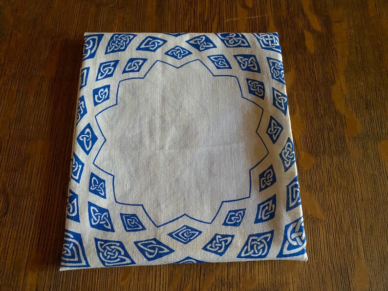 SALE Celtic Napkin Traditional Celtic Knot Designs Napkin/handkerchief