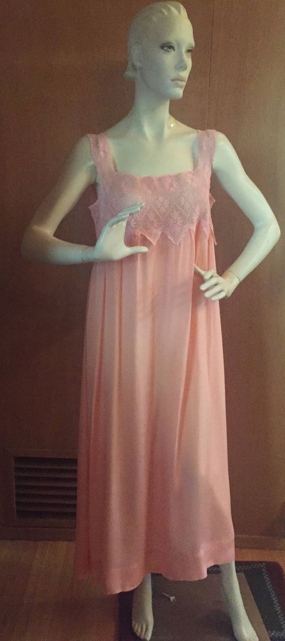 1930s Satin Crepe Coral Full Length Negligee Slip… - image 1