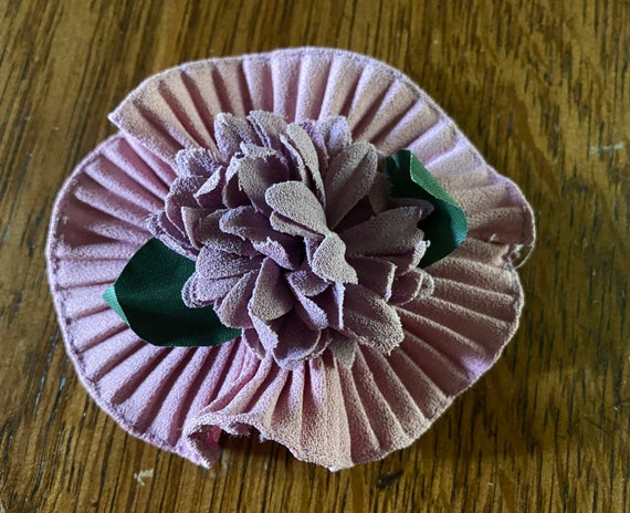 Vintage Lavender & Mauve Handmade  Flower Brooch … - image 2