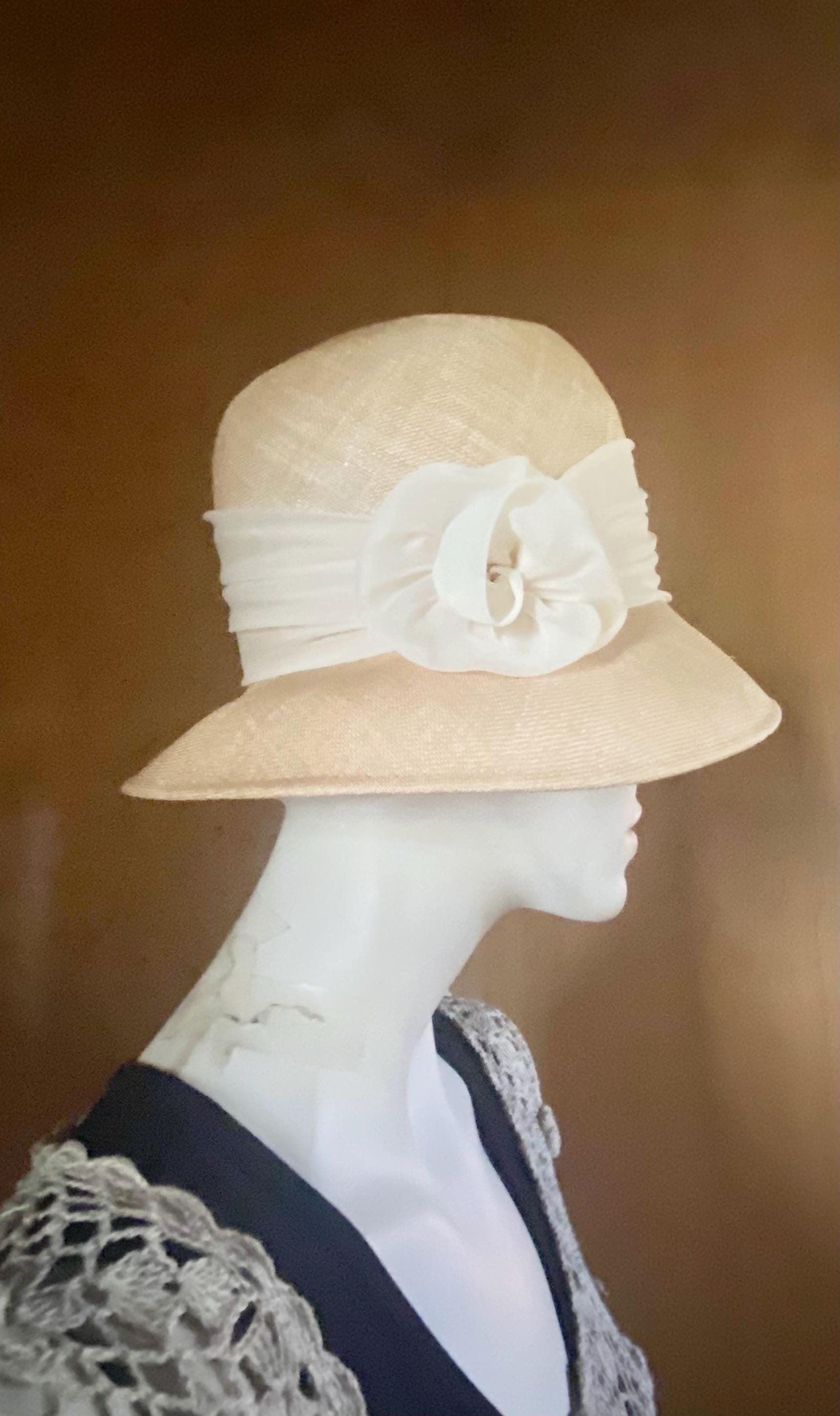 Vintage 1930s Hats for Women, White Cone Shape, Lace and Chiffon, Unique Vintage 1930s White Cotton Knit Beanie Hat Bow At Top  main image 4
