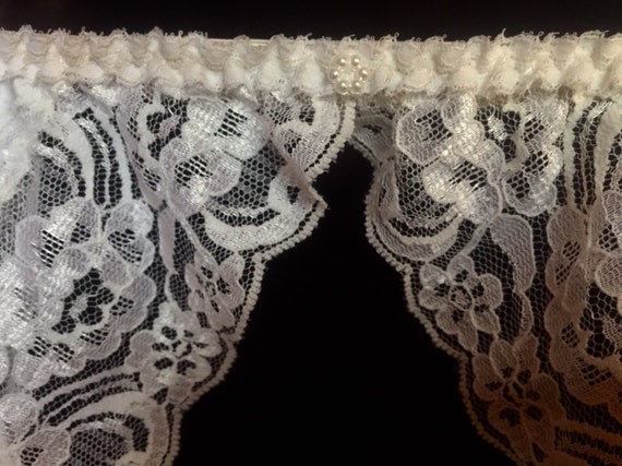 CHRISTIAN DIOR Lace Garter Belt - 4 Garter Straps - Sweet