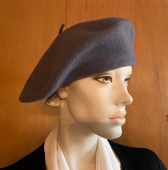 Wool Beret Violet Gray Color with Cameo Pin circa… - image 2