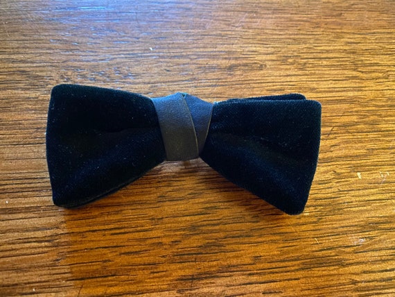 Velvet Satin Bow Tie Vintage circa 1950s REDUCED - image 1