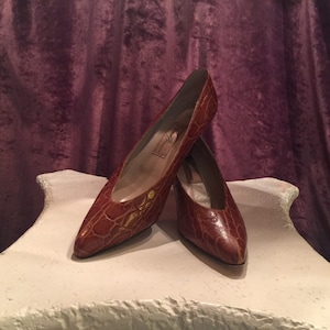 Vintage  AMALFI Caramel Leather Pumps Made in Italy Size 8.5 AA