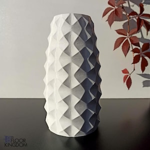 3D Printed vase, Modern home decor, Ribbed vase, Geometric vase, Room decor, Dried flowers vase,Gift for new house,Decorative vase,Gift idea