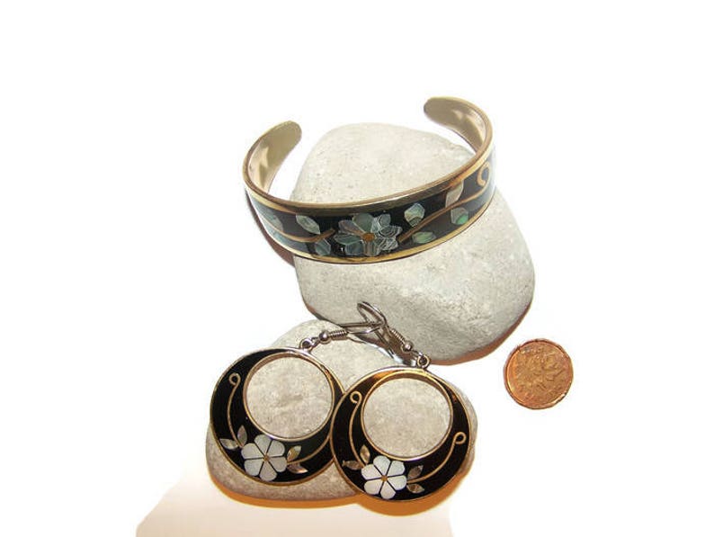 Vintage Alpaca Silver Flower Abalone and Black Onyx Mother of Pearl Inlay Cuff Bracelet and Earring Set mexican jewelry set jewelry set