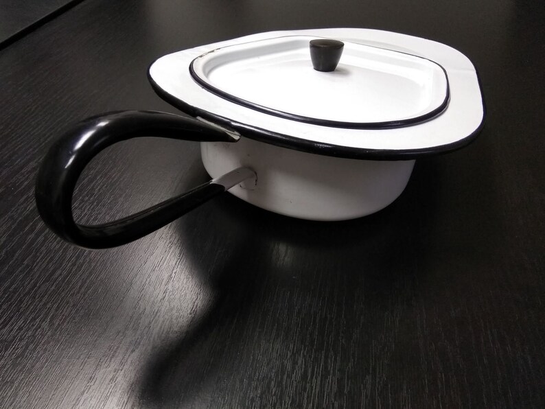 Vintage Enamel Bedpan Hospital Bedpan White Porcelain Etsy
