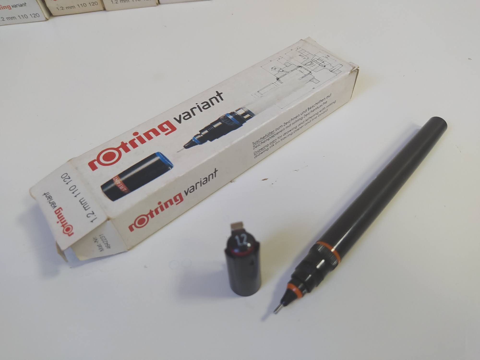 Rotring Isograph College Set (0.2mm, 0.4mm, 0.8mm) by Rotring :  : Oficina y papelería