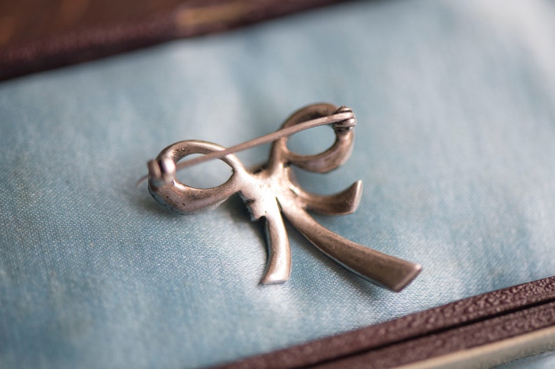 bow estate jewellery retro jewelry accessory gift ideas wife girlfriend anniversary Vintage marcasite silver brooch