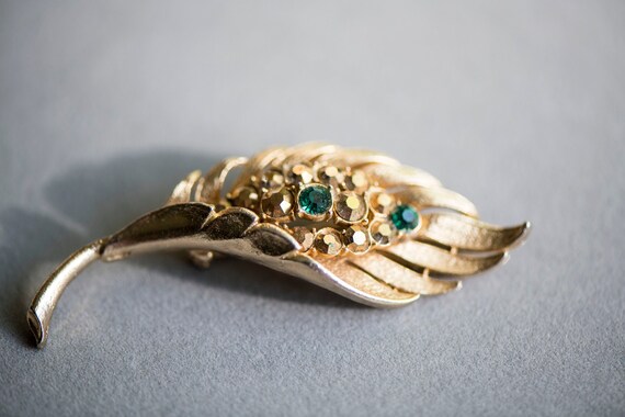 Broche Fantaisie Vintage En Forme De Feuille - Occasion, Bijou Ancien, Parfait Pour Collectionneurs