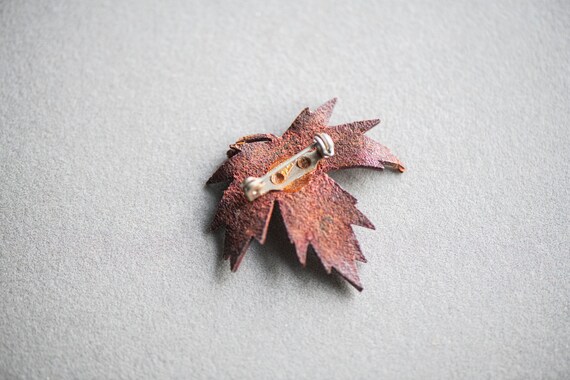 Vintage maple tree leaf leather brooch, red autum… - image 3