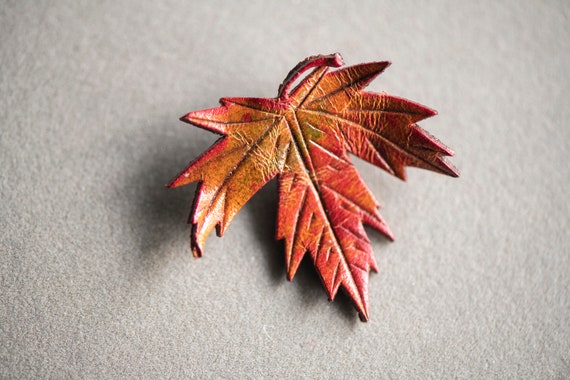 Vintage maple tree leaf leather brooch, red autum… - image 1