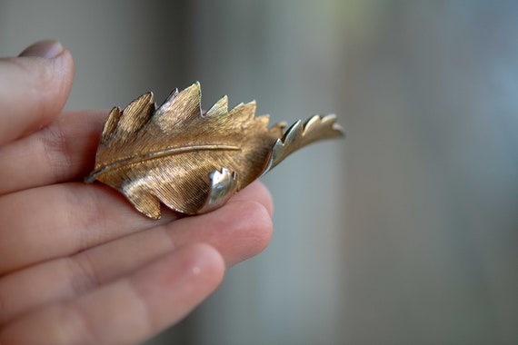 Broche ancienne rétro boîte en métal doré vintage pour