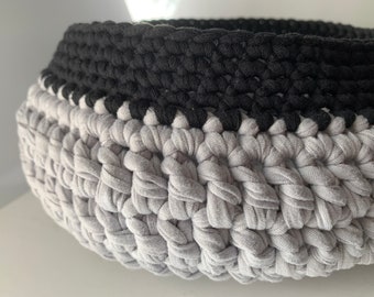 cesta de ganchillo negro y gris, cesta de decoración minimalista para el hogar