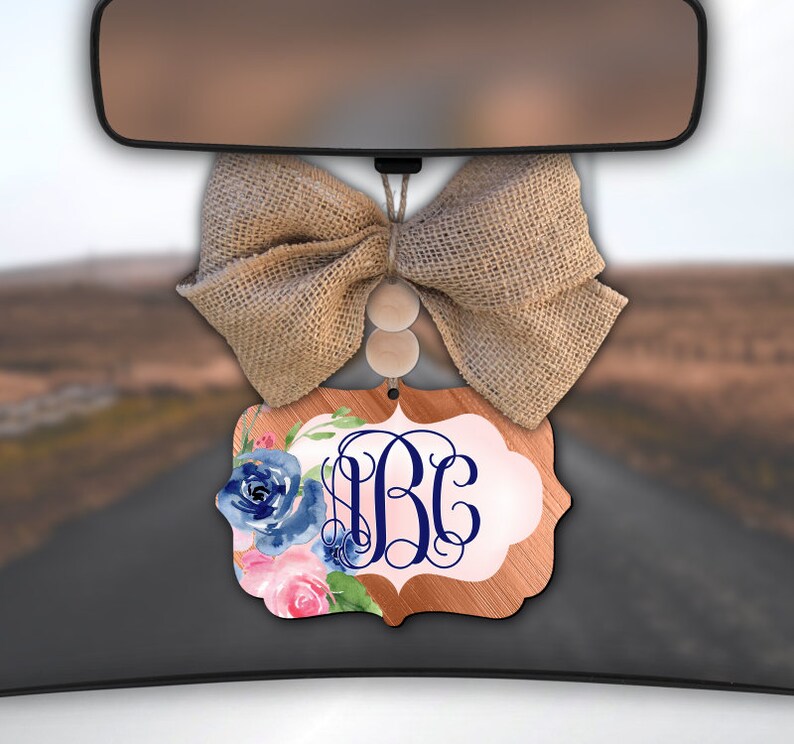 Encanto del coche de oro, monograma encanto del coche, encanto del coche floral, rosa, decoración floral, encanto del coche para el espejo retrovisor, encanto del espejo del coche, decoración del coche, accesorio del coche imagen 1