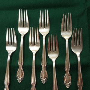 Wm Rogers Reinforced Silver Plate AA Rose Pattern Lady Desmore 7 Dessert Forks