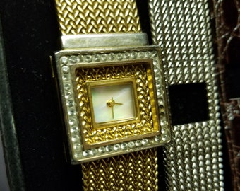 Vintage Ladies Wardrobe Watch Set: Faux Leather Bands, Original Box
