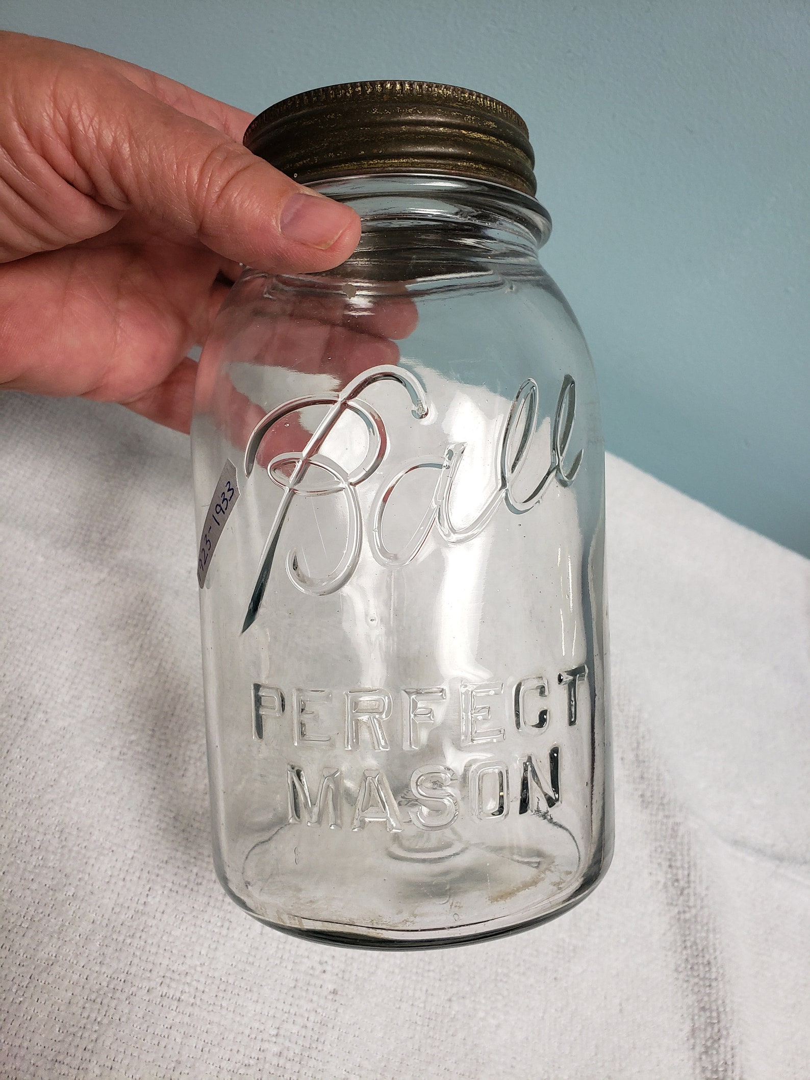 1923 to 1933 Ball Perfect Mason Jar Quart Size W/ Metal Ring Cap and
