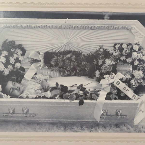 Toddler Post Mortem Cabinet Card Death of Child, 1800s Photo Card of Young Girl in Casket surrounded with flowers