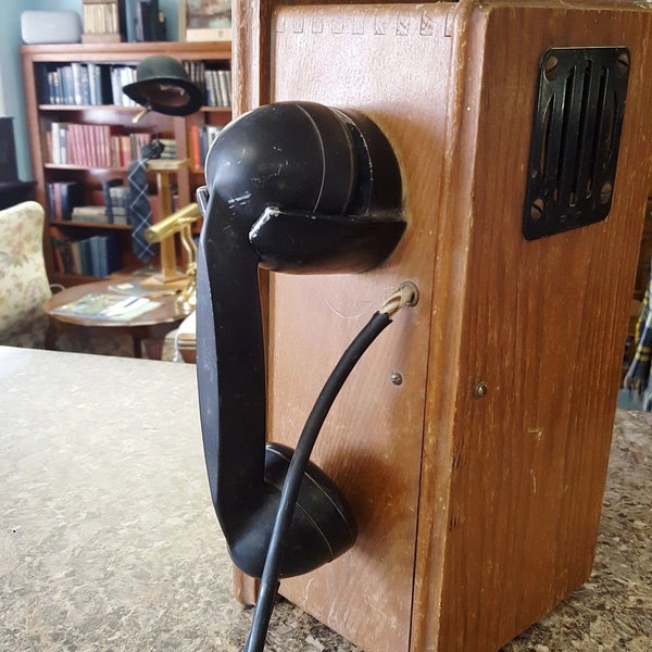 1930 Connecticut Railroad Oak Wall Type Magneto Telephone Dist, by Chicago Ill.