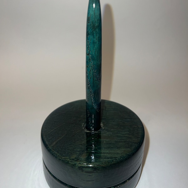 Yarn Butler (Figured Oak/Midnight Green - 1082)