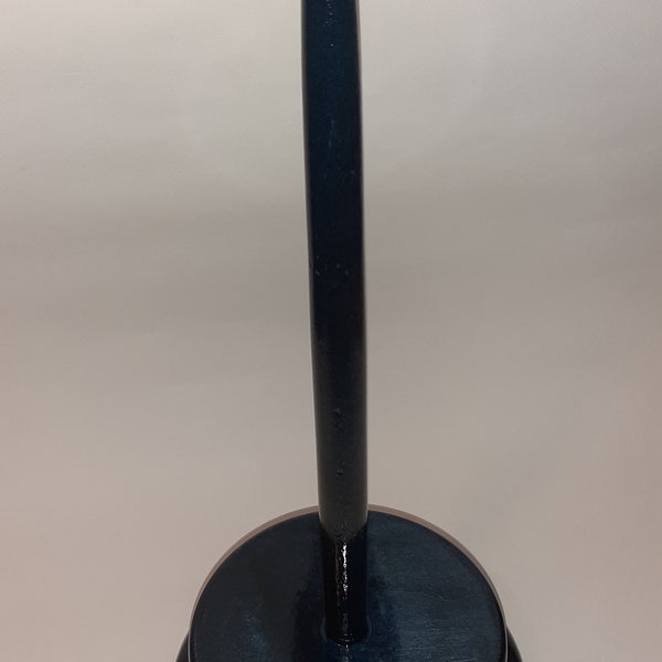 Tall Yarn Butler (Figured Maple/Royal Blue Stain)
