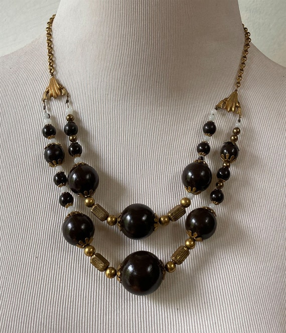 1940s necklace with painted wooden beads glass an… - image 3