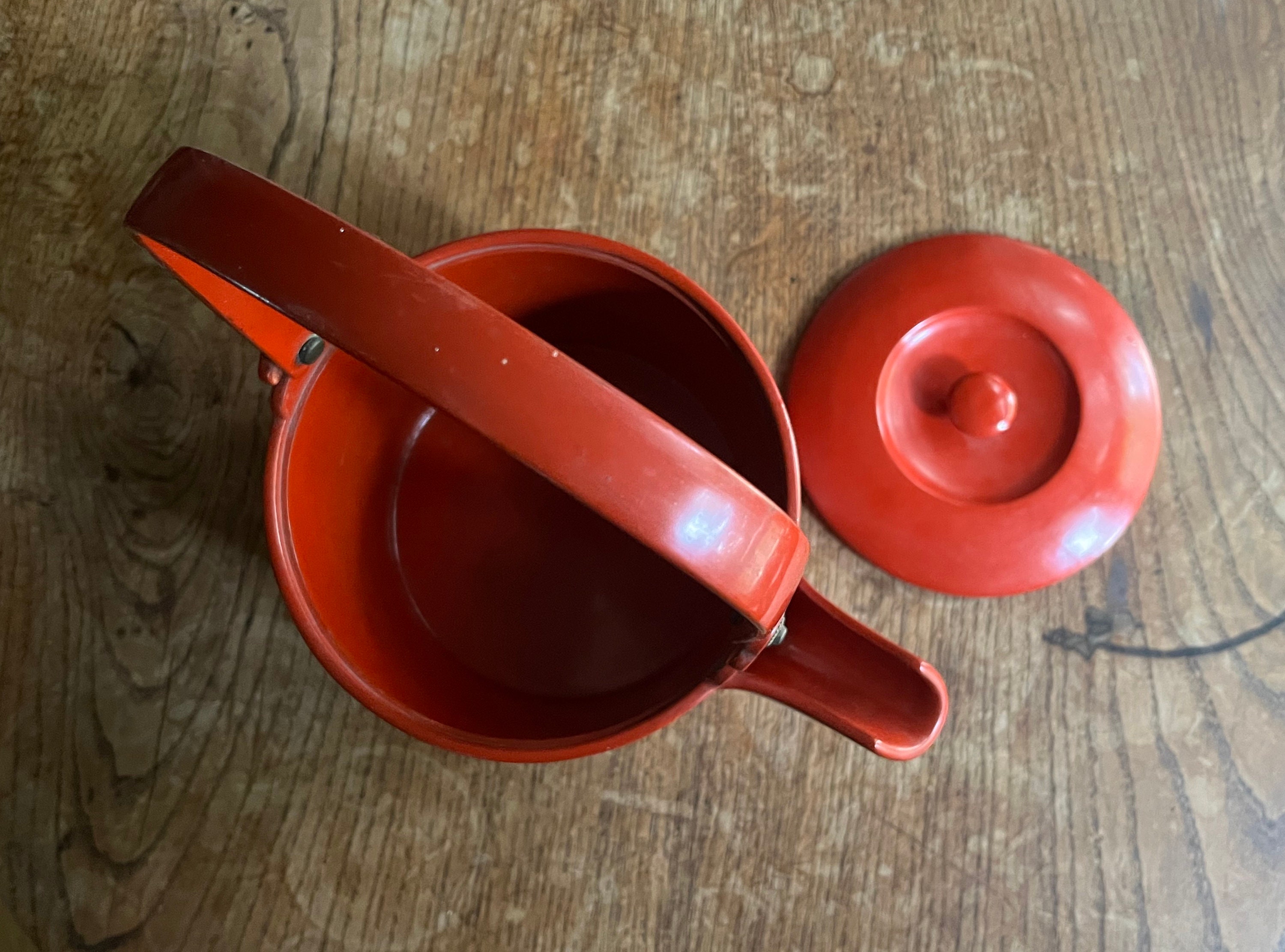 ヴィンテージの大きな赤い漆塗りの銚子酒水差し - Etsy 日本