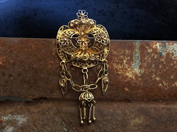 Gilt sterling filigree cannetille dangling brooch… - image 6