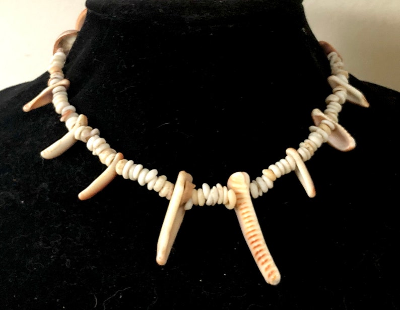 Vintage Puka Shell Necklace With Cowrie Pendants - Etsy