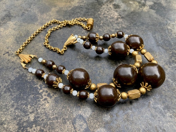 1940s necklace with painted wooden beads glass an… - image 5