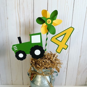 green tractor birthday decorations, green tractor table decor, tractor birthday decorations, tractor barnyard birthday