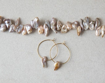 Thin hoop earrings with keshi pearls in two sizes