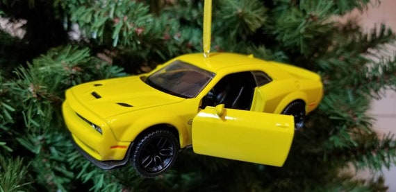 miniature dodge challenger