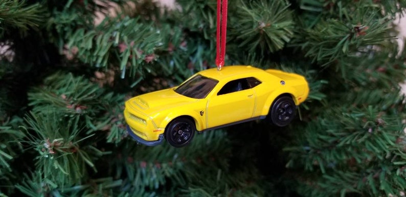 dodge challenger hellcat miniature