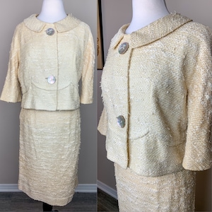 1950s/1960s Slub Linen Skirt Suit Mother of Pearl Buttons || Jackie O 60s Jacket and Skirt